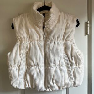 H&M Cropped Puffer Vest